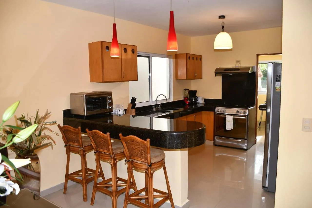 4 Bedroom Luxury Villa & 3 Bedroom Villa With Swimming Pool Close To The Beach